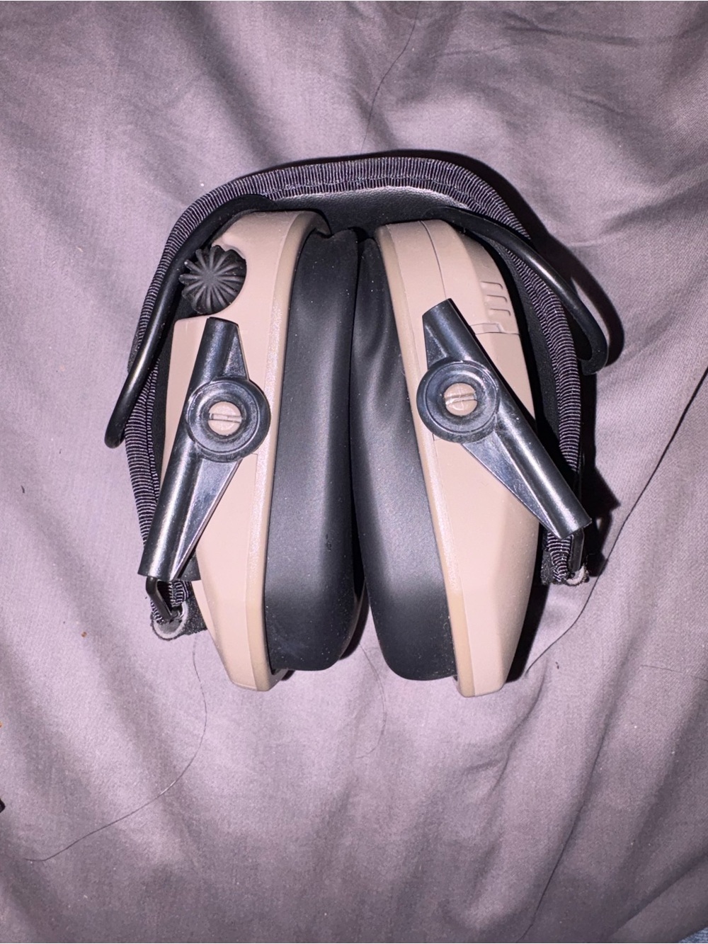 Walker’s Razor Tacti-Grip Electronic Muff, Low Profile Hearing Protection